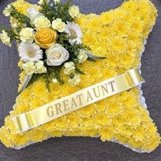 Cushion based in yellow